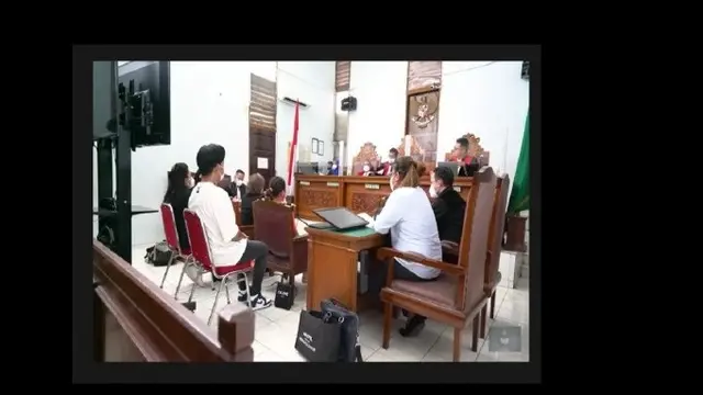 Sidang dugaan pencemaran nama baik dengan terdakwa Indra Tarigan terhadap Nikita Mirzani