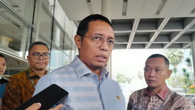 Kepala Komunikasi Kepresidenan Hasan Nasbi mengatakan bahwa pada pemerintahan Prabowo Subianto bakal menjalankan program pemeriksaan kesehatan gratis. Pada 2025 ditargetkan ada 52 juta rakyat yang mendapatkan pemeriksaan kesehatan gratis.