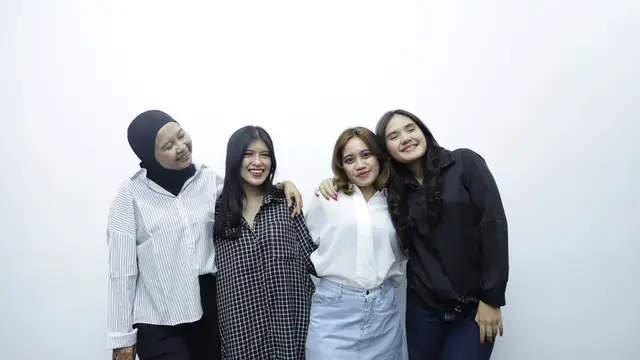 wanita desember sahabat muka dua 2