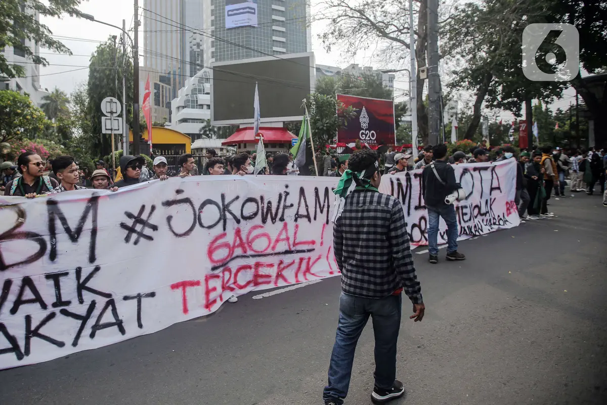Aksi HMI Tolak Kenaikan BBM