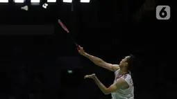 Sempat kalah di game pertama, Jonatan Christie berhasil menguasai game kedua dan memaksa pertandingan harus diselesaikan lewat rubber game. (Liputan6.com/Helmi Fithriansyah)