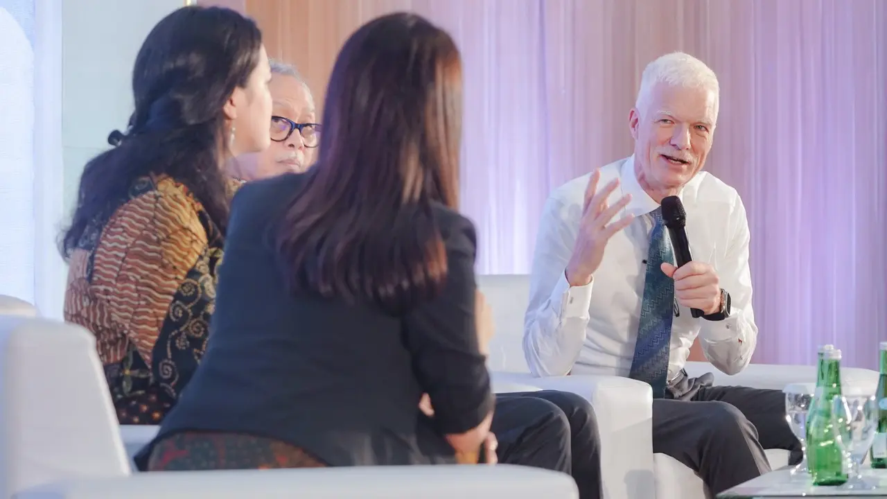 Andreas Schleicher selaku Direktur Pendidikan dan Keterampilan OECD saat memberikan paparan temuan Survei Global Keterampilan Sosial dan Emosional. (istimewa)
