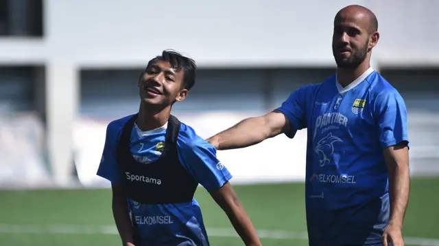 Muhammad Rashid, Beckham Putra, Persib Bandung