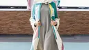 Naurah Putri merancang busana modest wear dengan pilihan warna ceria. (Liputan6.com/Pool/IFC)