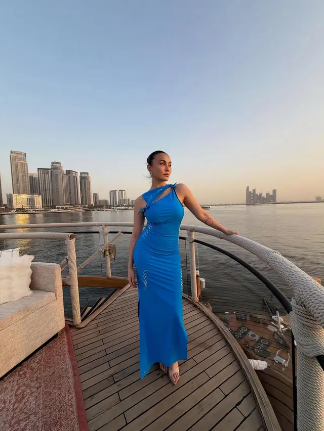 5 Artis Indonesia Liburan ke Dubai 2026, Valerie Thomas hingga Agnez Mo