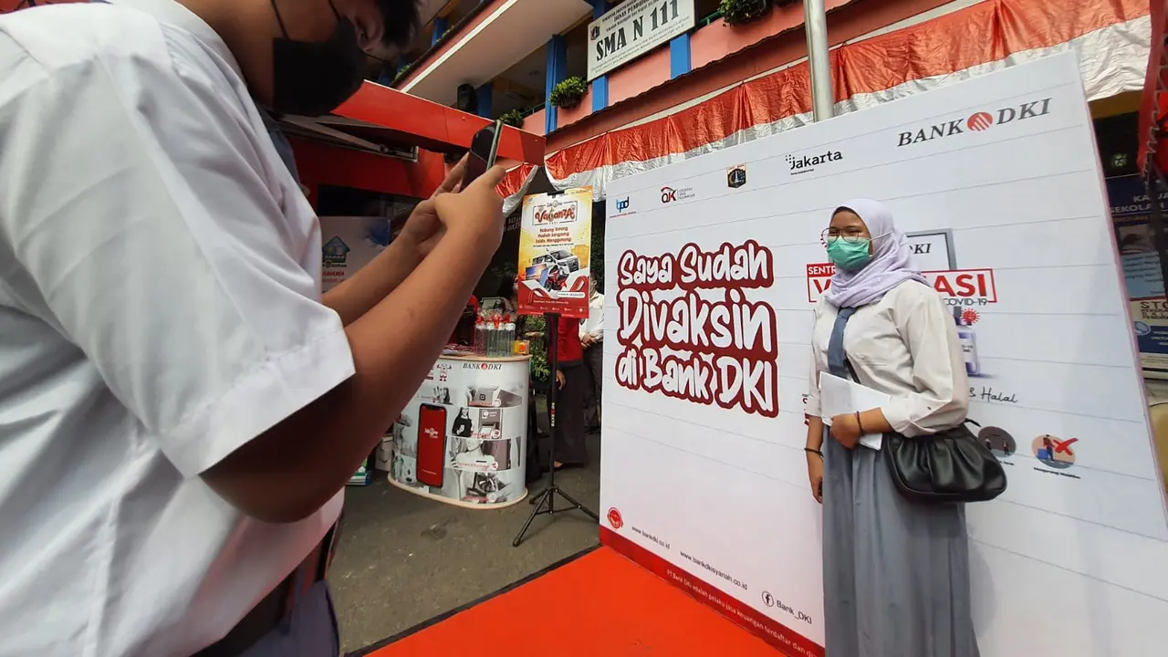 Vaksinasi untuk Pelajar