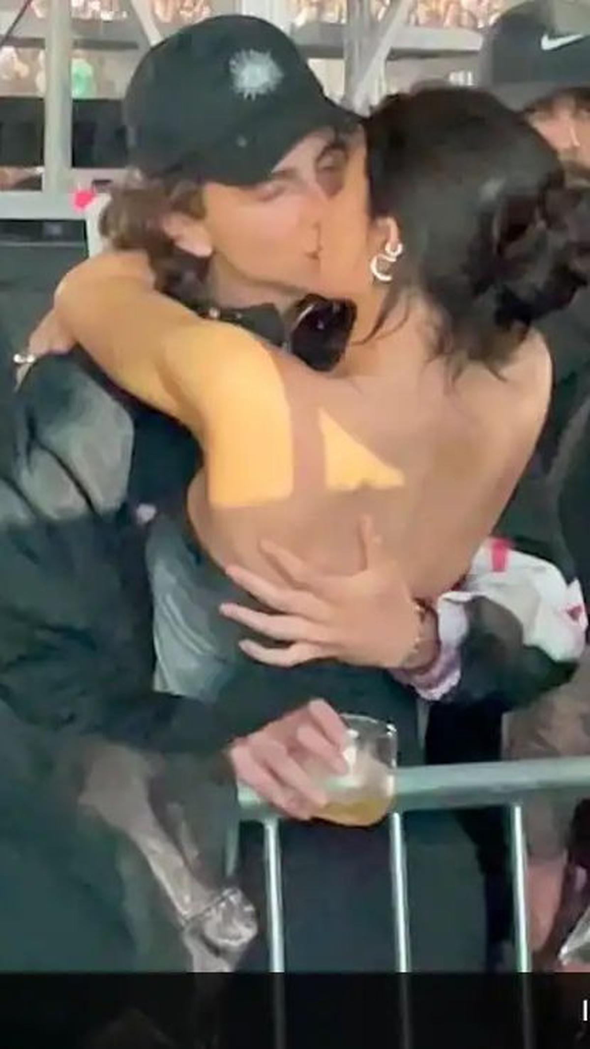 Kisah cinta antara Kylie Jenner dan Timothée Chalamet telah menjadi perbincangan hangat di media sosial.
