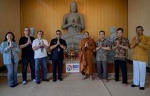 Waisak, BRI Salurkan Bantuan Sarana Pra-sarana Vihara & Bagikan Sembako Untuk Umat Buddha