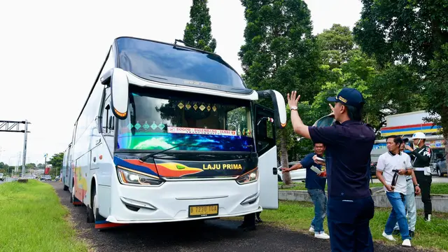 Kementerian Perhubungan memberlakukan Sistem Informasi Manajemen Pengujian Kendaraan Bermotor Terintegrasi Penuh (SIM PKB Fullcycle) secara nasional per 2 Januari 2026. (Dok Kemenhub)