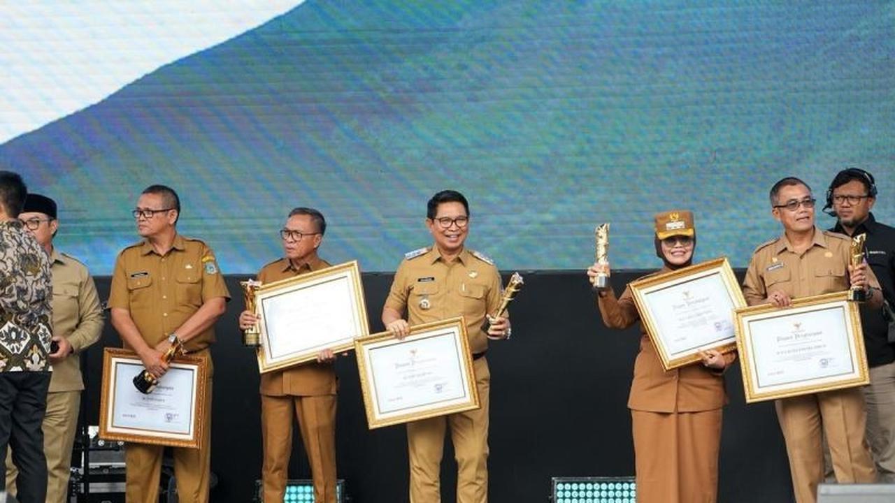 Bupati Badung Raih Penghargaan Upakarya Wanua Nugraha 2025, Apresiasi Pembinaan Desa Optimal