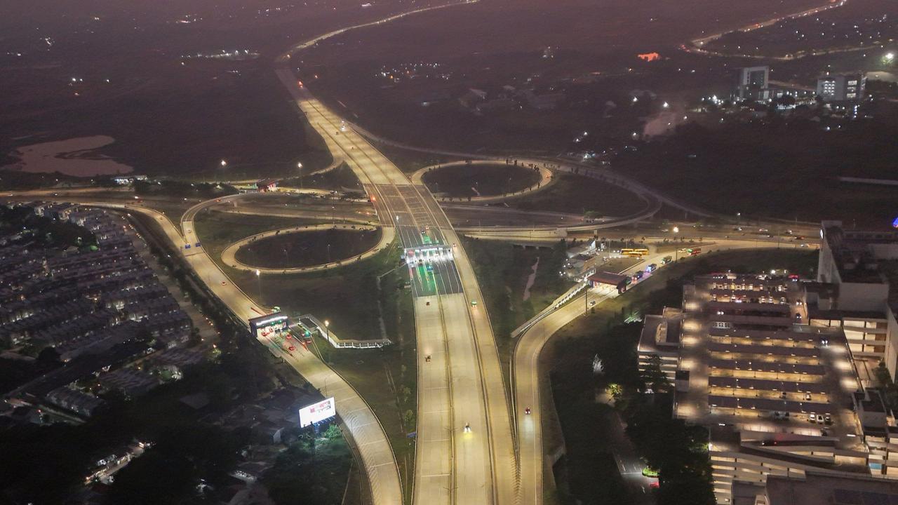 Keindahan Senja di Simpang Susun CBD Tol Serpong-Balaraja