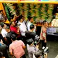 Wali Kota Medan Bobby Nasution mendatangi Mobil Pasar Murah Keliling di Kota Medan, Sumatera Utara.