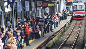 KRL Makin Padat, Hak Kenyamanan Penumpang Terabaikan