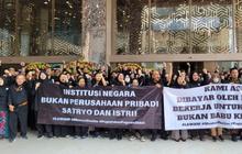 ASN Bongkar Perilaku Menteri Satryo: Pecat Pegawai Lewat WA hingga Tampar Pekerja