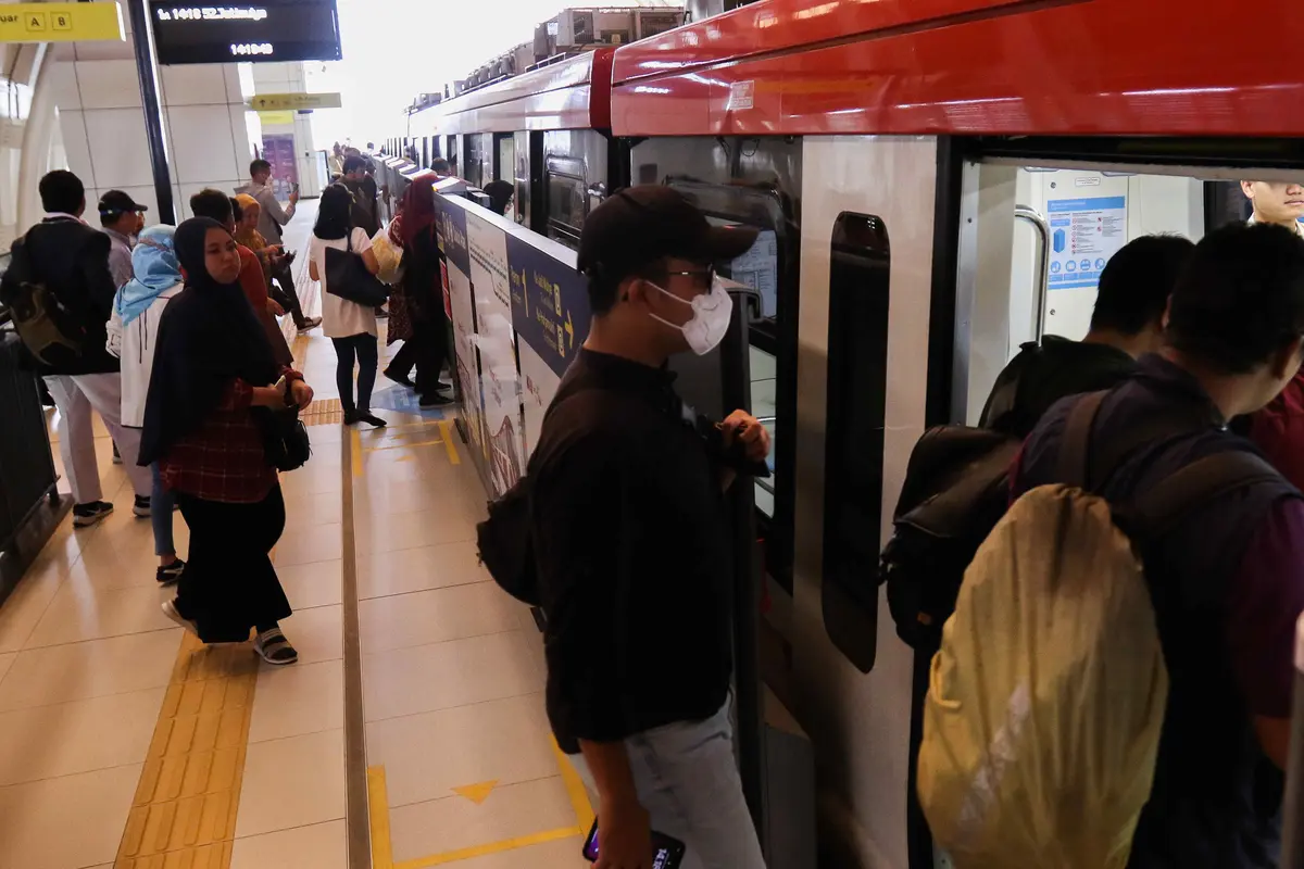 LRT Jabodebek Resmi Beroperasi