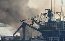 Kapal Terbakar di Muara Baru Masih Berada di Tengah Laut