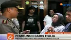 Ia berharap polisi segera menangkap pelaku dalam keadaan hidup untuk mengetahui motif kejahatan pelaku.