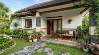 7 Inspirasi Teras Rumah Sederhana dengan Kombinasi Bunga Hias dan Batu Alam