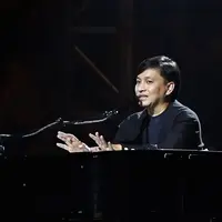 Yovie and His Friends (Bambang E. Ros/Fimela.com)