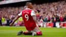 Pemain Arsenal Gabriel Jesus melakukan selebrasi usai mencetak gol ke gawang Tottenham Hotspur pada pertandingan sepak bola Liga Premier Inggris di Emirates Stadium, London, Inggris, 1 Oktober 2022. Arsenal menang 3-1. (AP Photo/Kirsty Wigglesworth)