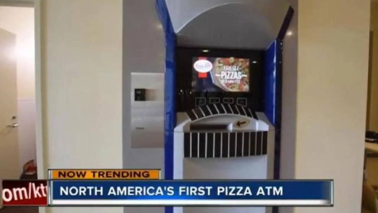 Tak Hanya Uang, Mesin 'ATM' Kini Juga Keluarkan Pizza