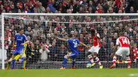 Rapor Arsenal vs Chelsea: Oezil Superior, Oscar Melempem
