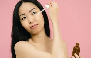 Azelaic Acid, Bahan Skincare Ajaib Bantu Atasi Jerawat dan Kemerahan
