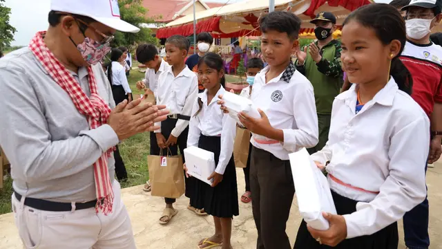 Acara Bakti Kayuh Kemerdekaan menjelang HUT RI ke-77 di Kamboja.