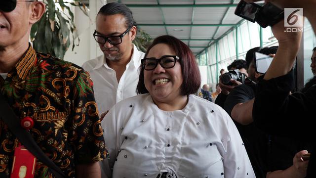 Nunung Srimulat dan July Jan Sambiran