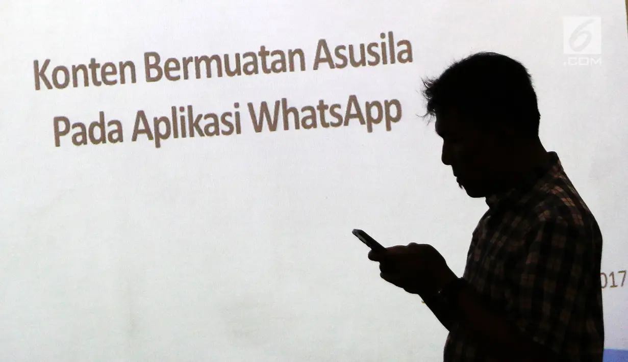 Kemenkominfo memberi pemaparan terkait polemik GIF Whatsapp di Jakarta, Senin (6/11). Kemenkominfo juga sudah mengirimkan surat pemberitahuan ke operator Internet Service Provider (ISP) untuk memblokir enam DNS Tenor. (Liputan6.com/Immanuel Antonius)