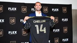 Setelah bertahun-tahun membela Juventus, Giorgio Chiellini kini hengkang ke Amerika Serikat untuk bergabung dengan Los Angeles FC. (Kevork Djansezian/Getty Images via AFP)