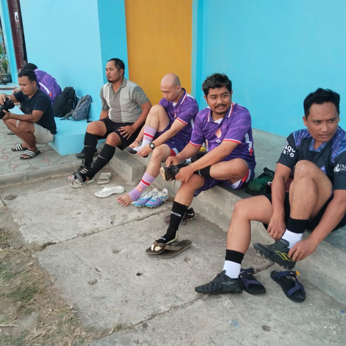 Para pemain Fun Football bersiap untuk bertanding