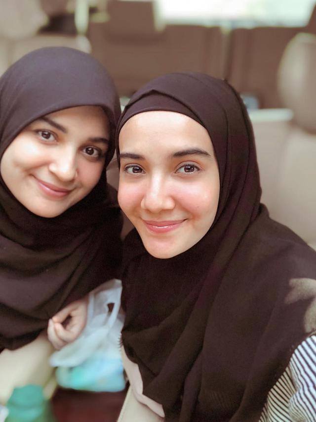 [Fimela] Shireen Sungkar dan Zaskia Sungkar