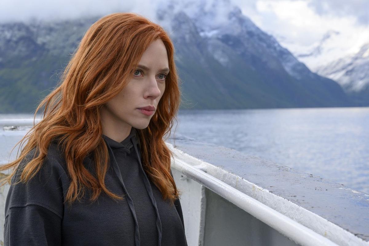Setelah 10 Tahun Berusaha, Scarlett Johansson Akhirnya Masuk 'JURASSIC WORLD', Meski Perannya Singkat