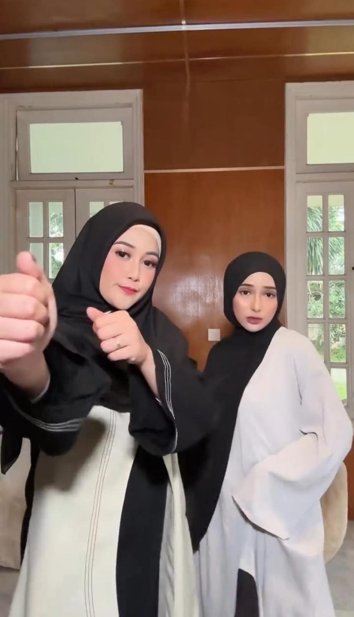7 Potret Dilan Janiyar Kenakan Hijab, Auranya Berubah Timur Tengah Banget