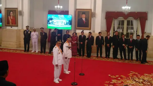 Presiden Joko Widodo melantik Gubernur dan Wakil Gubernur terpilih provinsi Maluku Utara (Malut), Abdul Gani Kasuba dan Al Yasin Ali.