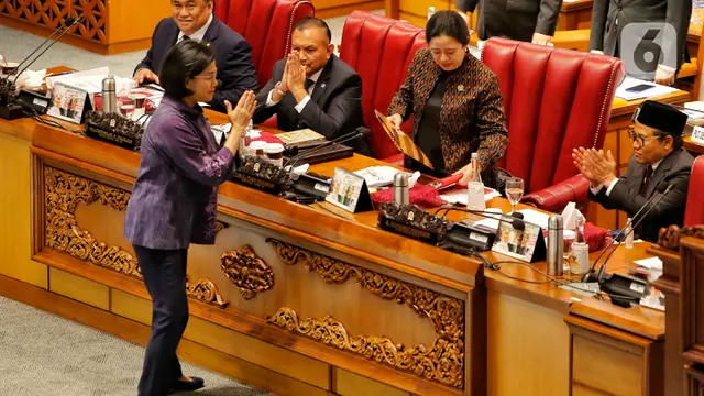 Rapat Paripurna DPR Ke-4 Masa Sidang I