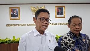 Wakil Menteri Energi dan Sumber Daya Mineral (ESDM), Yuliot Tanjung di Kantor Kemenko Bidang Pangan, Jakarta, Rabu (17/12/2025). (Liputan6.com/Arief)
