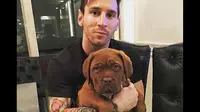 Lionel Messi mendapatkan hewan peliharaan baru dari pasangannya, Antonella Roccuzzo. (Bleacher Report)