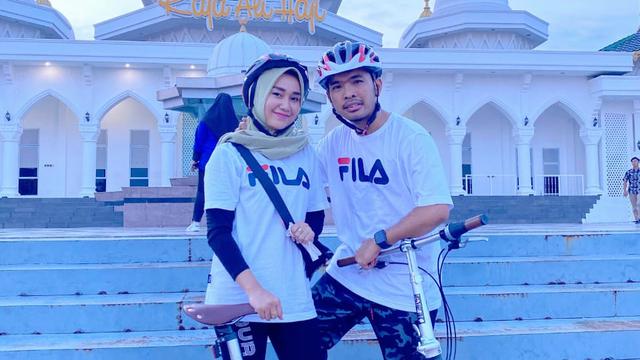 Belajar Dari Suami Istri Youtuber Putra Siregar Sukses Jalankan Bisnis Showbiz Liputan6 Com