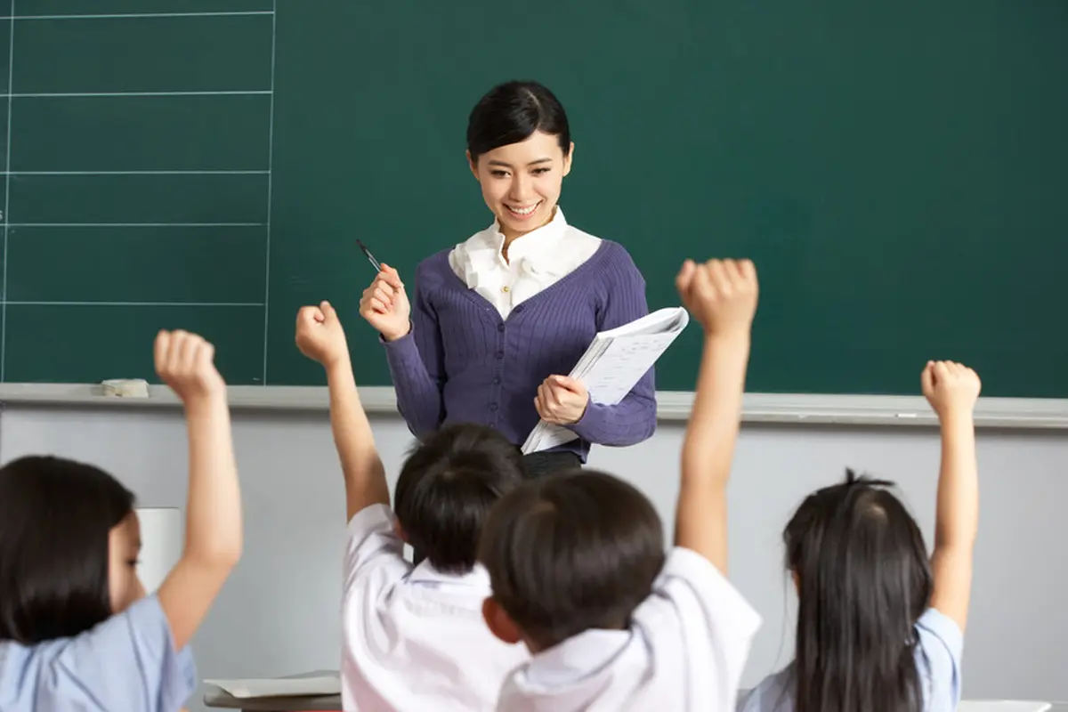 Kumpulan Kata-Kata Indah yang Menyentuh Hati Untuk Hari Guru