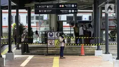 Suasana di area Stasiun Tebet, Jakarta, Senin (6/9/2021). Penataan kawasan Stasiun Tebet yang hampir rampung itu demi mendukung integrasi antarmoda transportasi di Jakarta. (Liputan6.com/Johan Tallo)