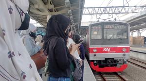 Perjalanan KRL Duri–Tangerang Terganggu Imbas Motor Tertemper di Rawa Buaya