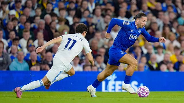 Foto: Handball Kontroversial Coreng Debut Jack Grealish bareng Everton di Liga Inggris