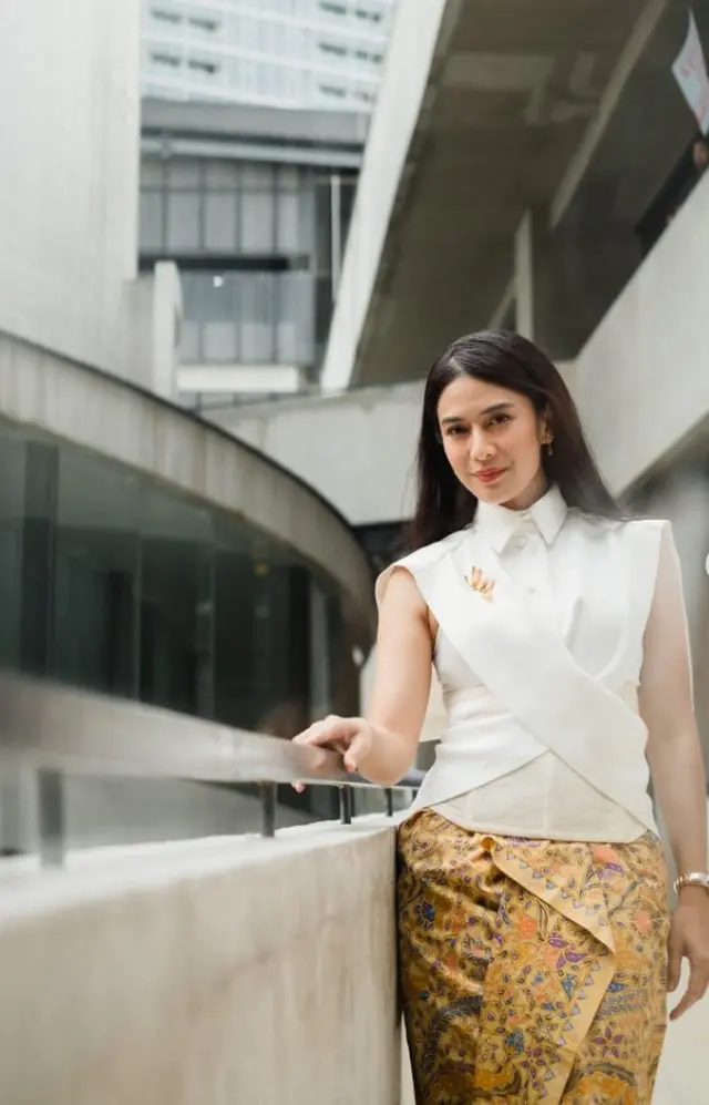 Gaya Dian Sastro dengan Bros/Instagram/@therealdisastr