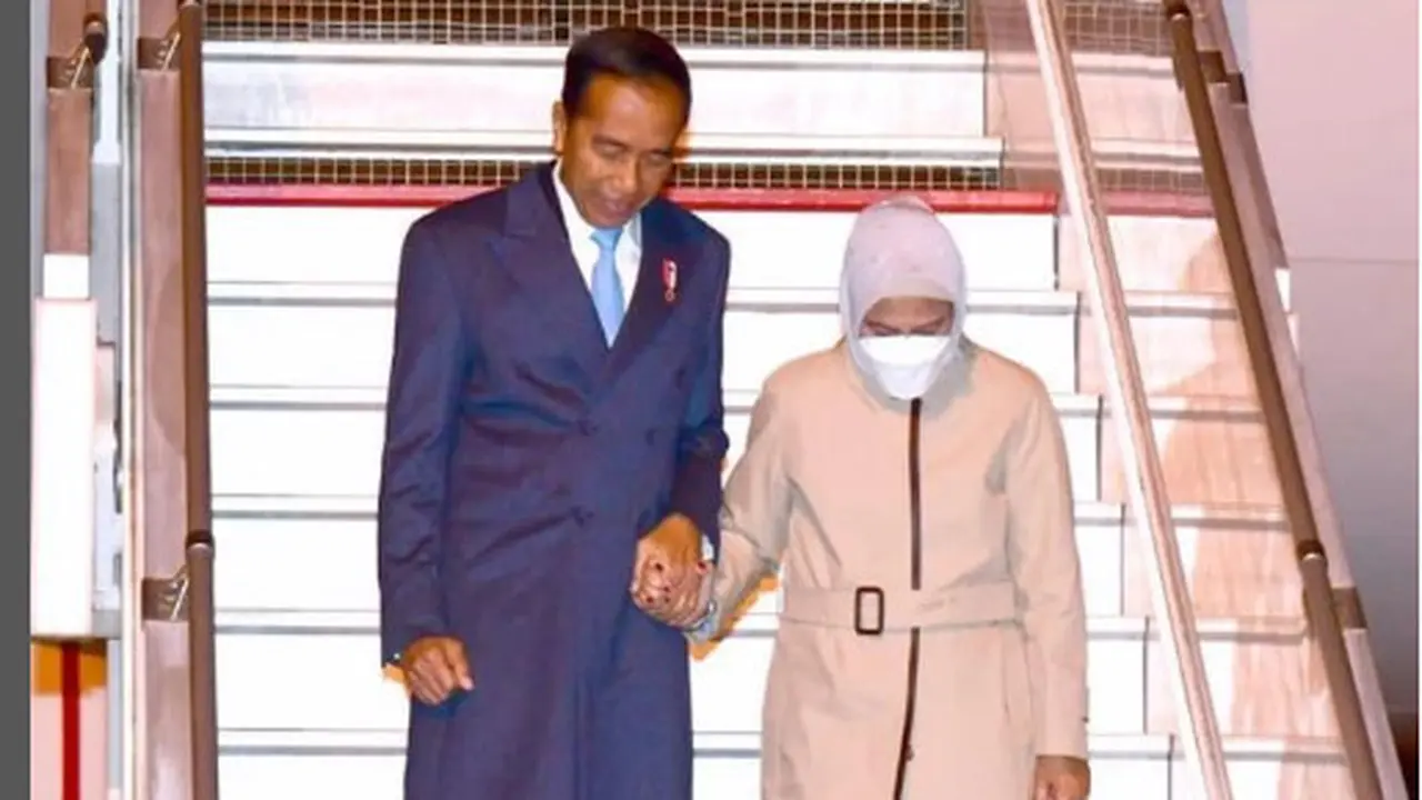 Gaya Iriana Jokowi saat Tiba di Brussels, Tetap Trendi di Cuaca Dingin