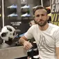 Striker Bali United, Ilija Spasojevic, berpose saat peluncuran sepatu Adidas di Fisik Footbal, Grand Indonesia, Jakarta, Jumat (22/6/2018).  (Bola.com/M Iqbal Ichsan)