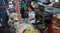 Saat berkunjung ke Pasar Pundong, Bantul, jangan lupa untuk menyicip Mides dan Abangan. Foto: Yanuar H/ Liputan6.com.