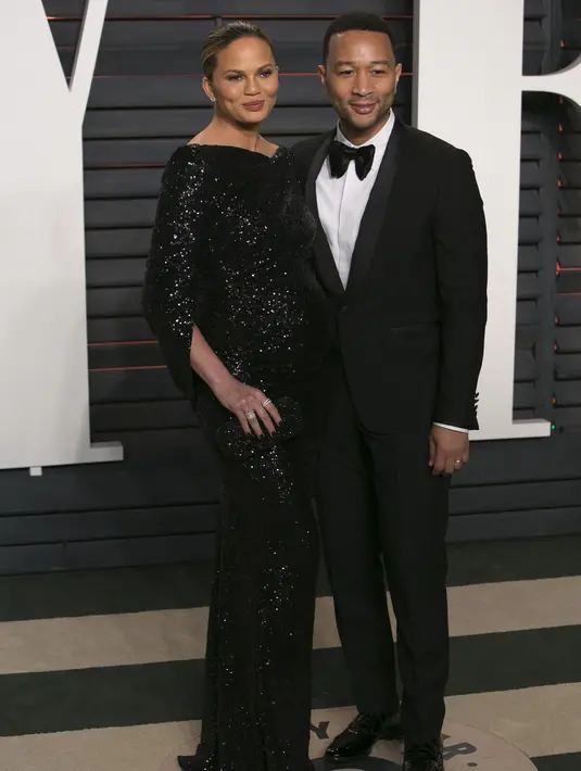 Kehadiran bayi Luna begitu membuat suasana bahagia untuk sekeliling keluarga, sahabat, penggemar dan teman-teman John Legend dan Christy Teigen. (AFP/Bintang.com)