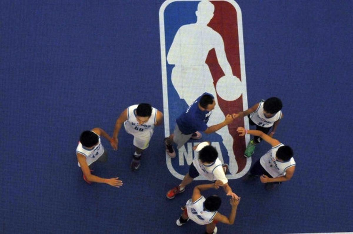 Aksi Jr NBA Indonesia unjuk kebolehan di depan Marreese Speights